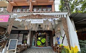 Retro At Phra Sing Guest House